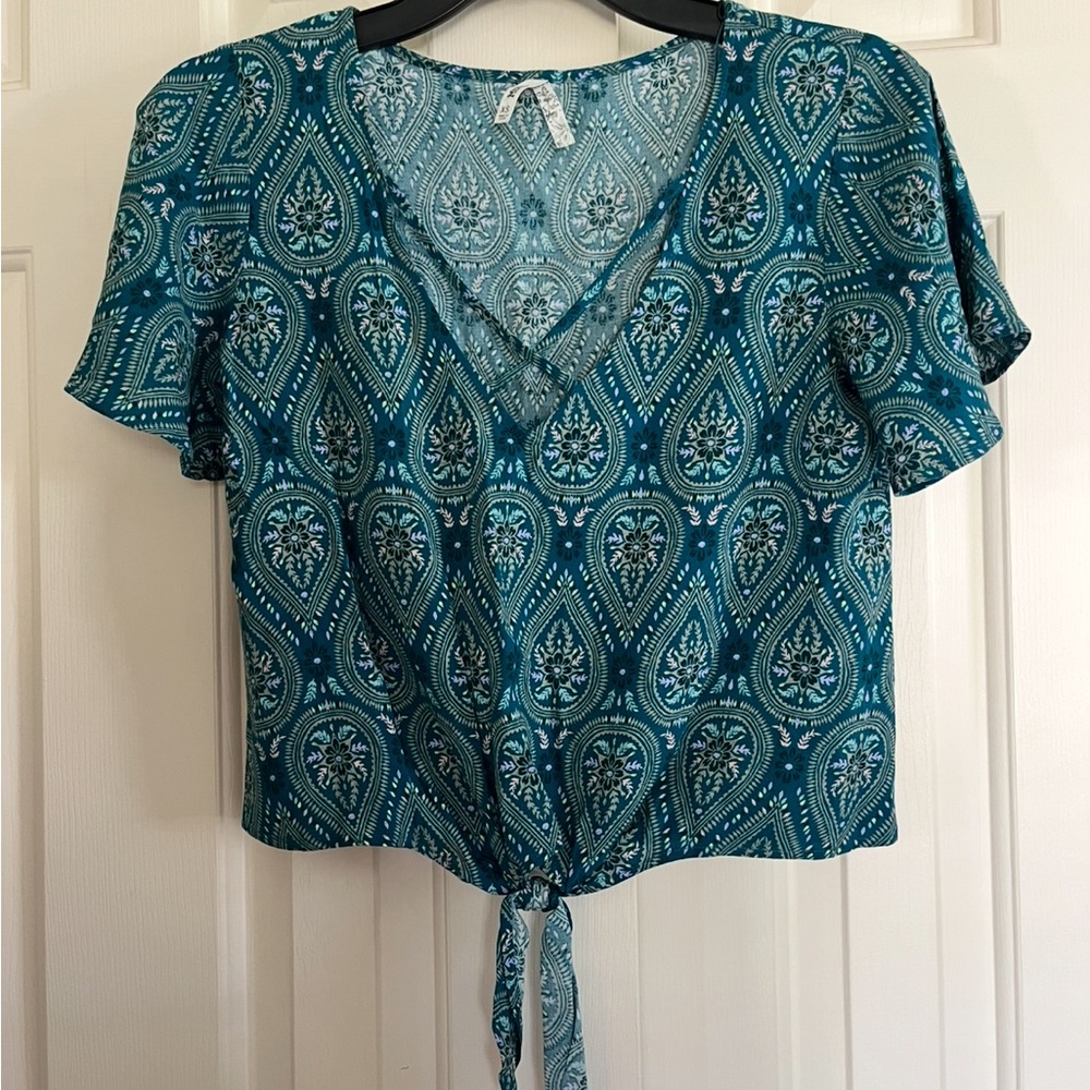 Mudd Teal Patterned V-Neck Tie-Front Blouse
